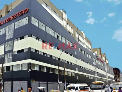 Venta De Local Comercial De Dos Niveles Inc Mezzanine En Centro Ferretero Las Malvinas