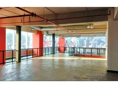 🏷️ Local Comercial En Venta – Av. Pershing, Magdalena