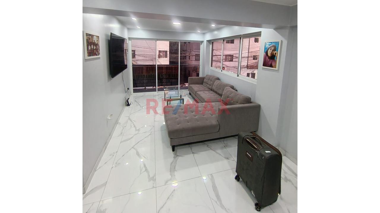Venta De Moderno Departamento La Victoria