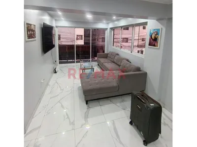 Venta De Moderno Departamento La Victoria