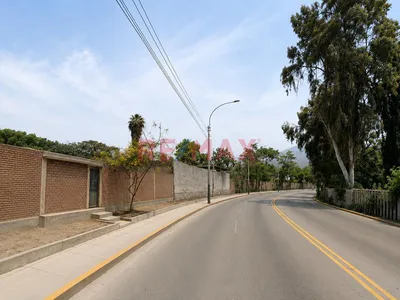 Terreno Premium En La Molina | 1,945 M² | Doble Frente
