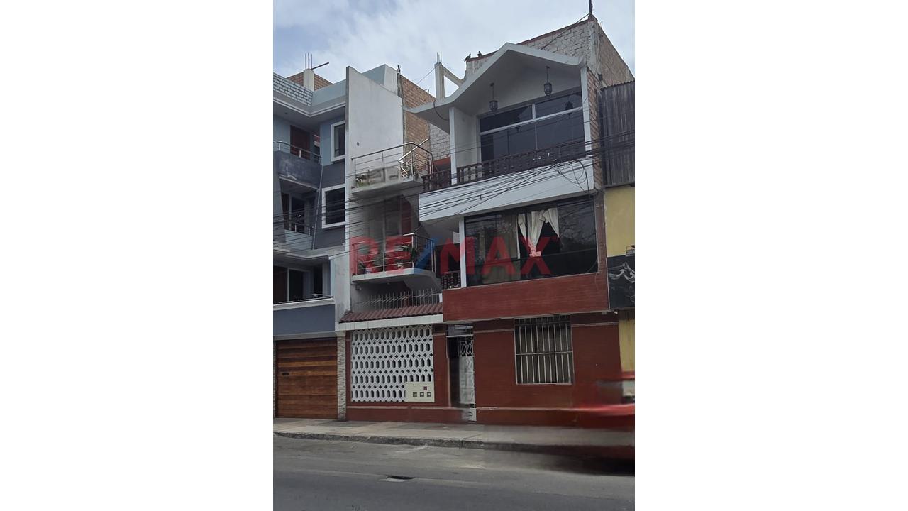 Casa En Bellavista Con 6 Departamentos