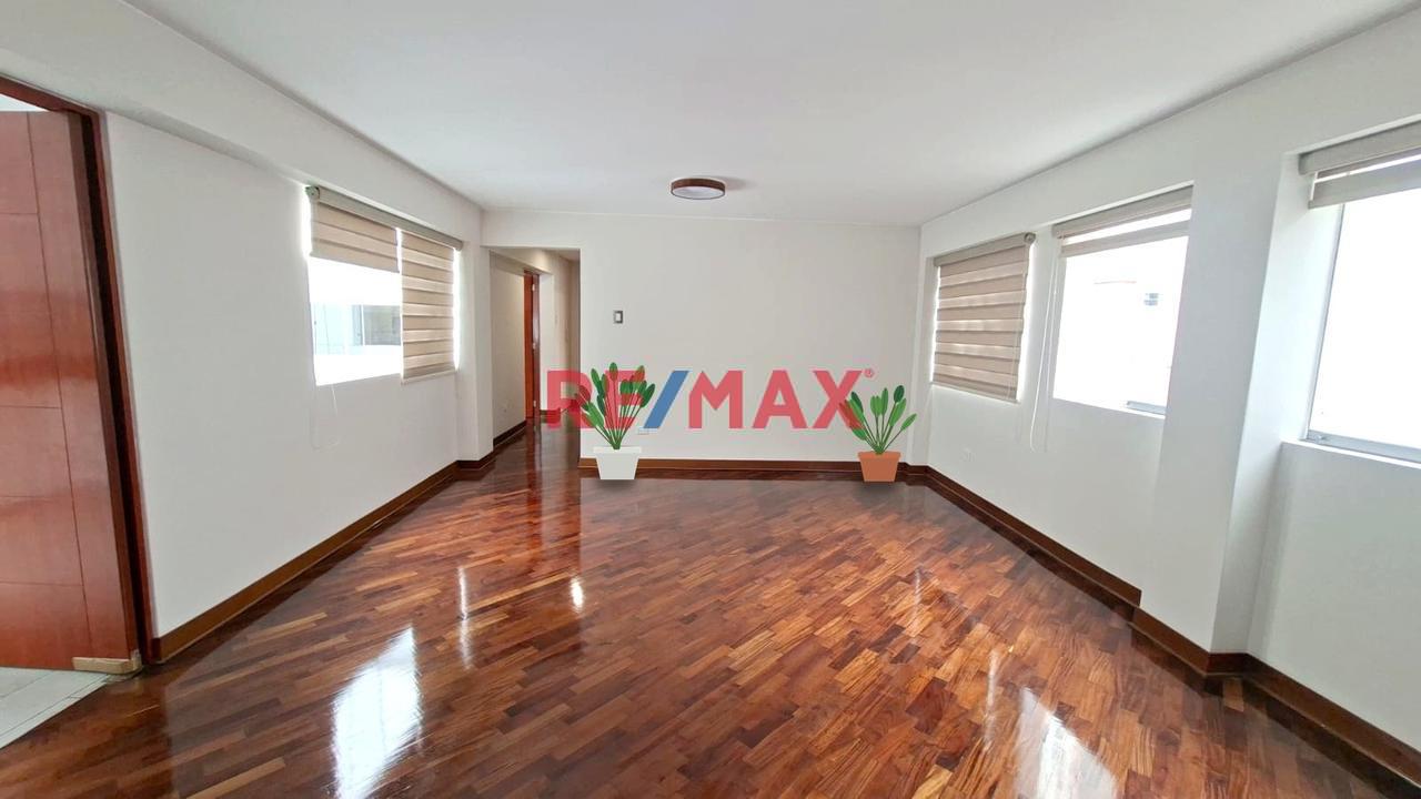 🏡✨ ¡Alquiler De Amplio Departamento En Jesús María! ✨🏡
