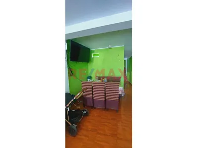Vendo Casa De 2 Pisos + Azotea En Villa El Salvador