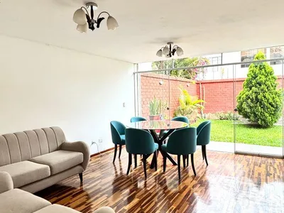 Venta de Departamento en Santiago de Surco - Lima 6 Dormitorios