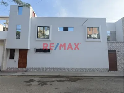 Alquiler De Departamento Dúplex Calle Los Cisnes Urb. Los Pinos – Cerca A Registros Públicos