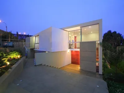 Venta de Casa en Santiago de Surco - Lima 4 Dormitorios