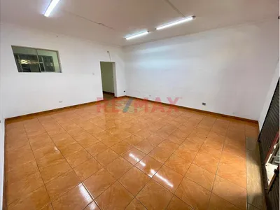 ¡Alquiler De Local Comercial En Primer Piso – Breña!