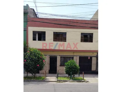 Venta Casa De 2 Pisos En Av. Ricardo Bentin Rimac