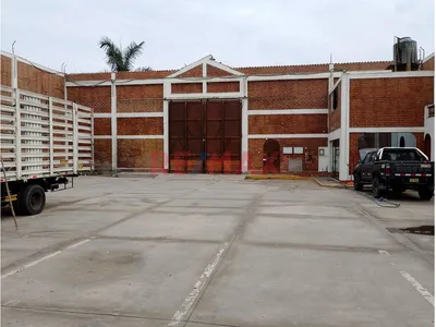 Se Alquila Local De 720 M2
