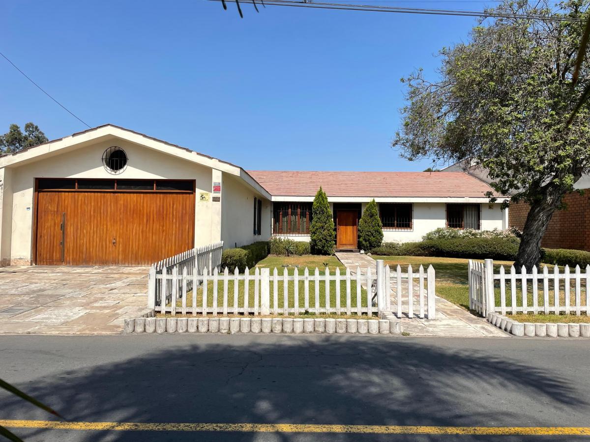 Venta de Casa en La Molina - Lima 3 Dormitorios 