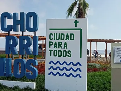 Venta De Linda Y Espaciosa Casa En Los Cedros De Villa, Chorrillos - ¡Tu Refugio Perfecto!"