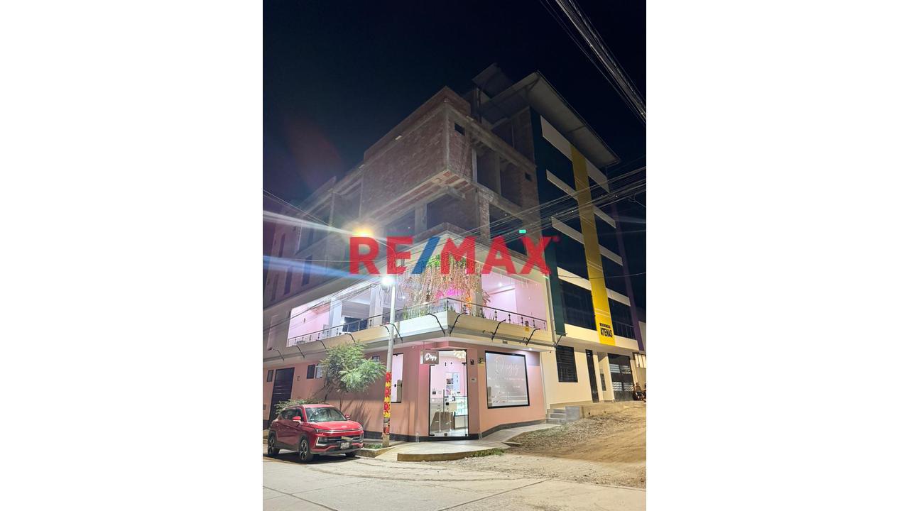 Se Vende Moderno Local Comercial