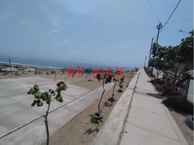 Terreno En Venta En Villa El Salvador 200 M2 Vista Al Mar