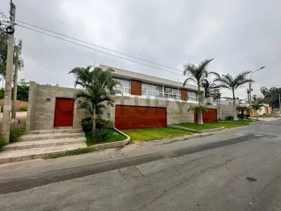 Venta de Casa en La Molina - Lima 5 Dormitorios 