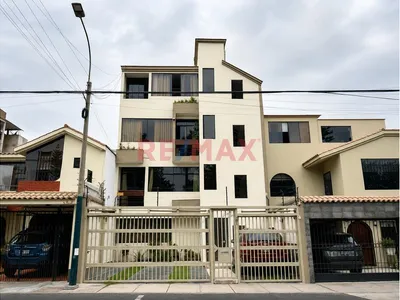 Venta De Departamento Flat Santiago De Surco Frente Al Parque Salvavidas