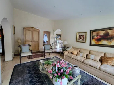 Casa en venta · Av. Casuarinas S/n, Santiago de Surco · 315 m², 4 dorm.