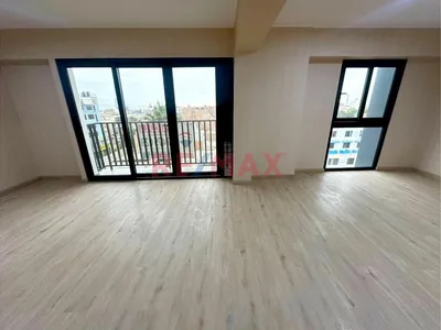 Departamento De Estreno En Alquiler | 124 M² | Vista Exterior | Balcón | Cochera | San Miguel