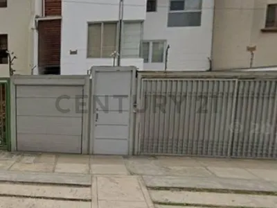 Venta de Casa en Miraflores - Lima 4 Dormitorios