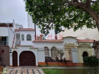 Casa en venta · Ca. Manuel Ugarte y Moscoso 116, San Isidro · 375 m², 4 dorm.