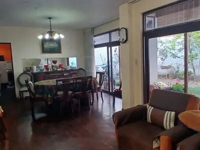 Casa en venta · Av. la Merced 581, Santiago de Surco · 300 m², 4 dorm.