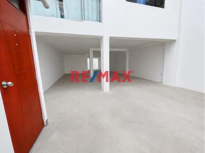 🚨 ¡Local Comercial En Primer Piso Y Puerta A La Calle! 🚨