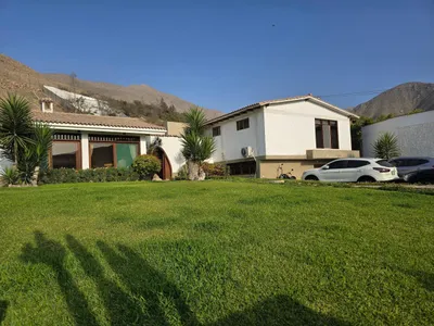 Casa en venta · Av. Rinconada del Lago, La Molina · 583 m², 4 dorm.