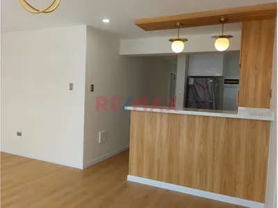 Alquiler De Departamento En Estreno En Vallecito
