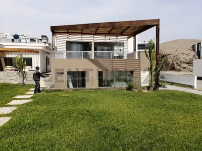 Venta de Casa de Playa en Cerro Azul - Cañete 4 Dormitorios