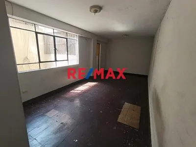 Departamento En Segundo Piso, Lima Cercado, Av. Naciones Unidas. Cerca A Totis