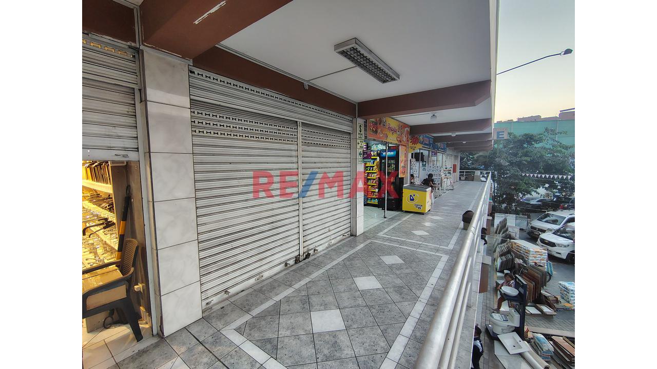 Oportunidad De Inversión: Local Comercial En C.C. Construcenter - Smp (Frente Al Británico).