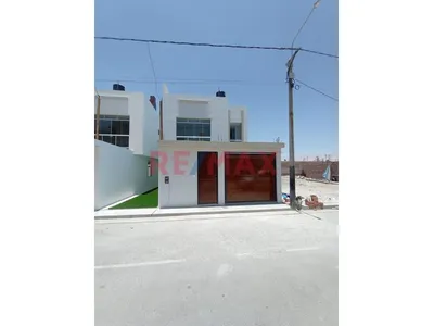 Casa De Estreno En Venta