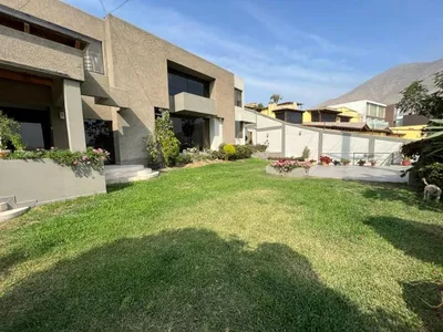 Venta de Casa en La Molina - Lima 5 Dormitorios