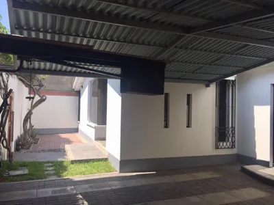 Venta de Casa en Santiago de Surco - Lima 4 Dormitorios