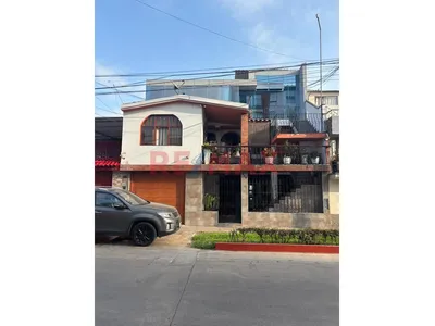 Venta De Departamento + Mini Depa En Santa Catalina