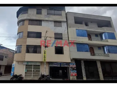 Alquilo Amplio Departamento En 5To Piso Sin Ascensor En Via De Evitamiento Urb. La Alameda, Area 220M2 S/. 1,500 Soles