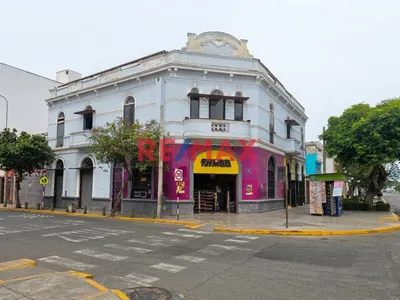Alquiler De Local Comercial En 2° Piso En Av. Angamos, Miraflores