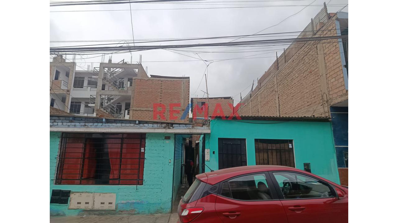 Casa En Venta - 3 Pisos  De Estreno - Urbanizacion