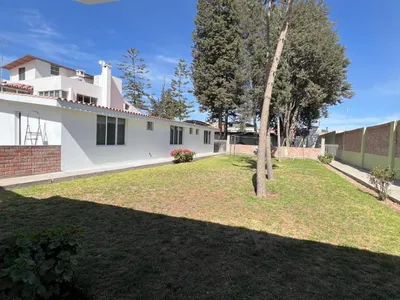 Venta de Casa en Cerro Colorado - Arequipa 6 Dormitorios 