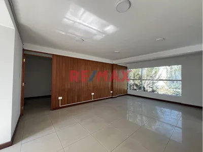 Local Comercial En Avenida Principal - 3Er Piso