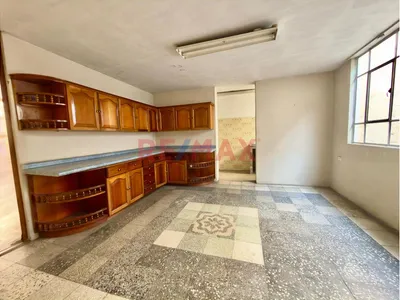 ¡Oportunidad De Inversión! Casa Terreno De 380 M² En San Luis