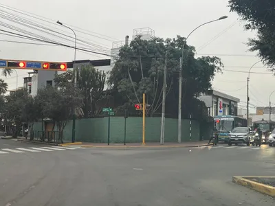 Alquiler de Local Comercial en Santiago de Surco - Lima 0 Dormitorio 