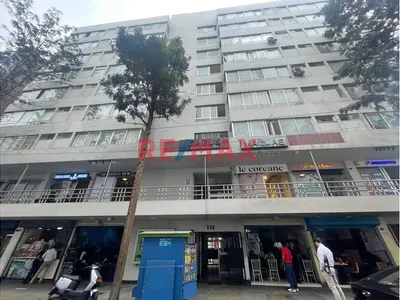 Oficina En Venta En Miraflores | 36 M² A Pasos Del Parque Kennedy