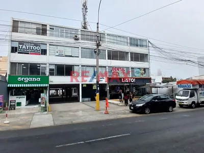 Venta De Oficina San Isidro :: Cdra 24 Av. Salaverry