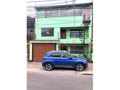 Venta De Casa De 3 Pisos San Juan De Miraflores