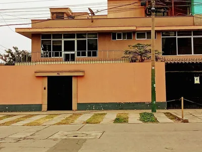 Alquiler de Casa en Santiago de Surco - Lima 14 Dormitorios 
