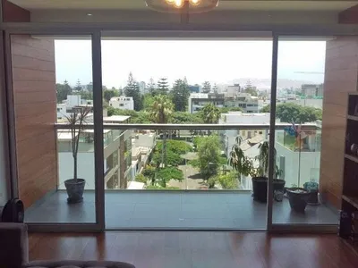 Venta de Departamento en Surquillo - Lima 3 Dormitorios