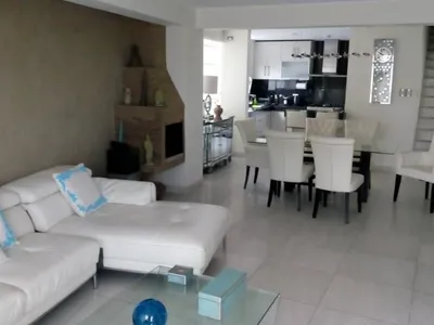 Venta de Departamento en Santiago de Surco - Lima 4 Dormitorios