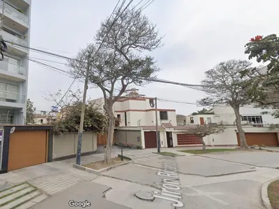 Venta de Casa en Santiago de Surco - Lima 4 Dormitorios