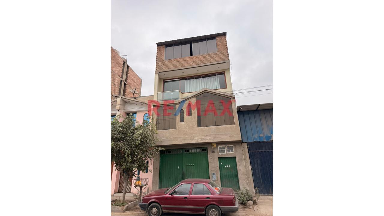 Amplio Departamento De 3 Dormitorios En Ate